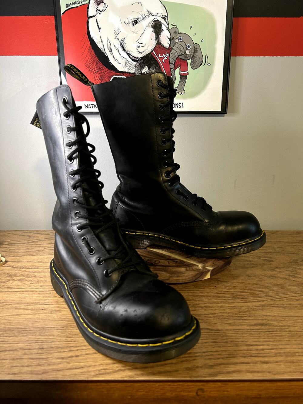 Dr Martens Black 14 Eye Top of Calf size 10/EU 43
